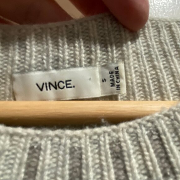 (10) Vince Quiet Luxury Minimalist Oversized Preppy Sporty Cashmere Sweater S - Picture 6 of 8